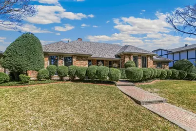 10019 Hickory Crossing, Dallas, TX 75243 - Photo 2
