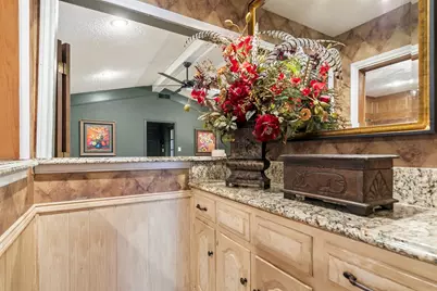 10019 Hickory Crossing, Dallas, TX 75243 - Photo 12