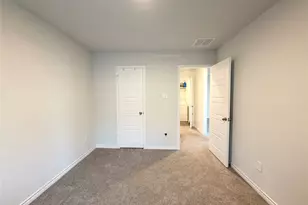 5664 Shore Point Trl, Fort Worth, TX 76119 - Photo 22