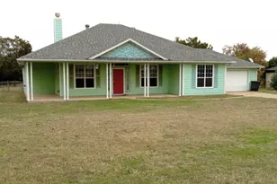 4035 Apache Cir, Granbury, TX 76048 - Photo 1