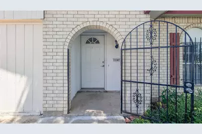 1107 Waverly Drive, Arlington, TX 76015 - Photo 2