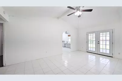 1107 Waverly Drive, Arlington, TX 76015 - Photo 10