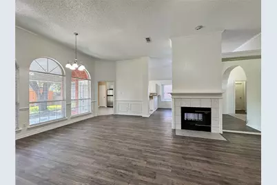 3614 Parkmead Drive, Arlington, TX 76014 - Photo 4