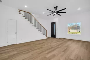 305 Eggar St, Waxahachie, TX 75165 - Photo 8