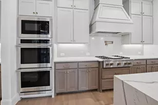 3408 Osprey Dr, Hurst, TX 76054 - Photo 2