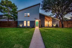 2010 Heather Brook Dr, Grapevine, TX 76051 - Photo 2