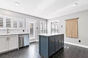 2010 Heather Brook Dr, Grapevine, TX 76051 - Photo 12