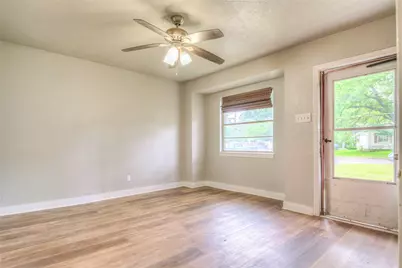 509 Walnut Drive, Mesquite, TX 75149 - Photo 6