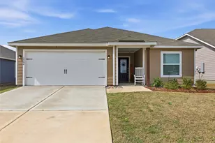 1504 Garfield Dr, Greenville, TX 75401 - Photo 1