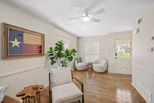 1209 Wildwood Dr, Arlington, TX 76011 - Photo 4