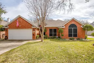 2410 Green Willow Ct, Arlington, TX 76001 - Photo 1