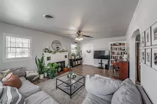 1734 E California St, Gainesville, TX 76240 - Photo 12