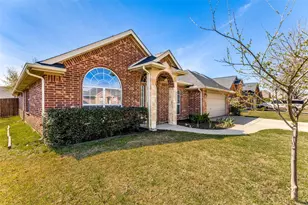 720 Date Ct, Burleson, TX 76028 - Photo 2