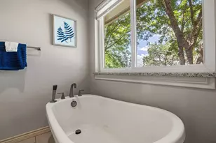 3921 Buena Vista Cir, Granbury, TX 76049 - Photo 6