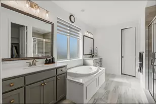 1724 Sir Dustin Ln, Carrollton, TX 75010 - Photo 22