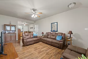 1595 Spring Branch Dr, Cleburne, TX 76033 - Photo 4