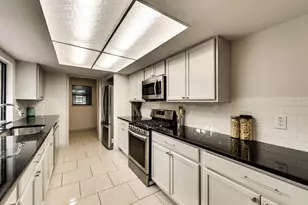 3517 Knoll Point Dr, Garland, TX 75043 - Photo 8