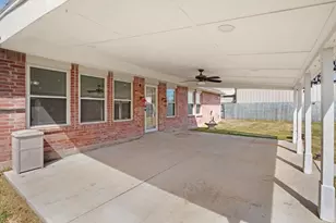 1004 Ridgetop Dr, Justin, TX 76247 - Photo 36