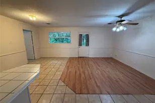 1238 Carla St, Denison, TX 75020 - Photo 2