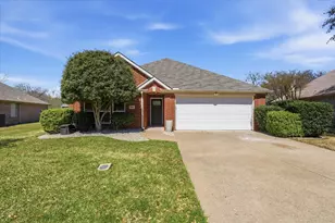 160 Pelican Cove Dr, Rockwall, TX 75087 - Photo 1