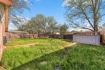 2528 Navasota Circle, Fort Worth, TX 76131 - Photo 18