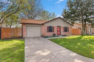 2528 Navasota Cir, Fort Worth, TX 76131 - Photo 2