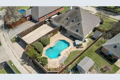 2405 Powderhorn Drive, Plano, TX 75025 - Photo 2