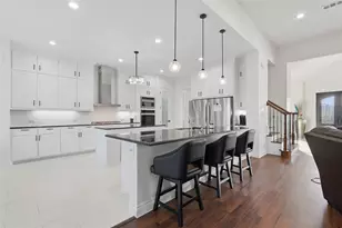 1107 Lily Ct, Grand Prairie, TX 75104 - Photo 10