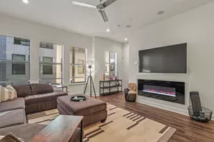 1813 Park Ave, Dallas, TX 75215 - Photo 2