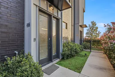 1813 Park Avenue #106, Dallas, TX 75215 - Photo 1