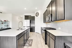 3303 Brady Starr Dr, Aubrey, TX 76227 - Photo 8