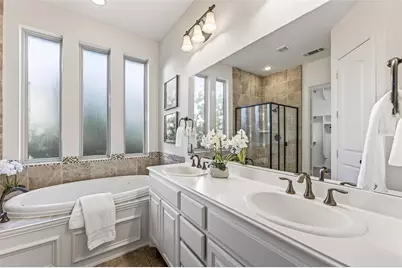 416 King Galloway Drive, Lewisville, TX 75056 - Photo 12