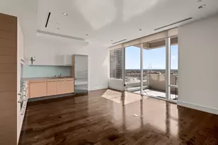 2408 Victory Park Ln, Dallas, TX 75219 - Photo 8