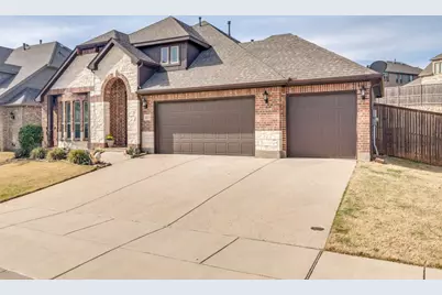 413 Oakcrest Drive, Justin, TX 76247 - Photo 2