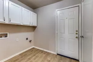 4426 Mayflower Dr, Garland, TX 75043 - Photo 8