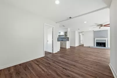 429 Blueberry Lane, Grand Prairie, TX 75052 - Photo 8