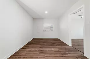 429 Blueberry Ln, Grand Prairie, TX 75052 - Photo 10