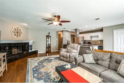 5134 Aztec Drive, The Colony, TX 75056 - Photo 4