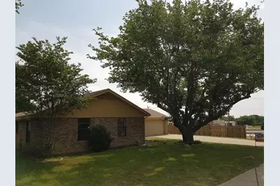 100 Lochness Lane, Benbrook, TX 76126 - Photo 40