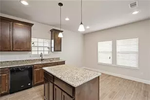 1122 Oneal St, Greenville, TX 75401 - Photo 6