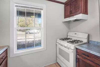 208 3rd Street, Whitesboro, TX 76273 - Photo 14