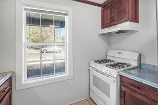 208 3rd St, Whitesboro, TX 76273 - Photo 14