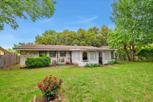 1845 Chevy Chase Dr, Carrollton, TX 75006 - Photo 36