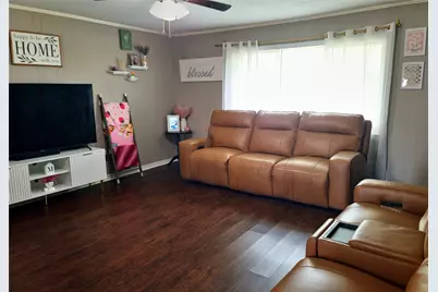 215 N Karl Cayton Street, Groesbeck, TX 76642 - Photo 6