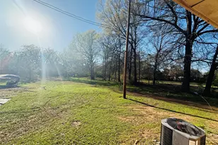 735 Anderson Rd, Reno, TX 75462 - Photo 18