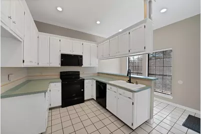 4921 Arborgate Drive, Arlington, TX 76017 - Photo 10