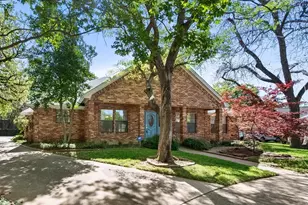 1812 Rollingwood Ct, Bedford, TX 76021 - Photo 1