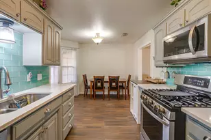 1215 Davis St, Cleburne, TX 76033 - Photo 10