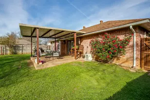 1215 Davis St, Cleburne, TX 76033 - Photo 38