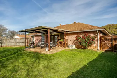 1215 Davis Street, Cleburne, TX 76033 - Photo 40